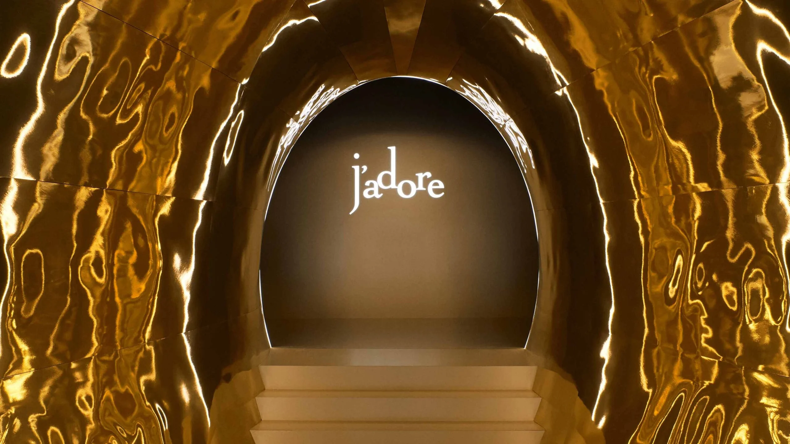 welpop Exposition Dior 22Jadore22 a Paris une experience incontournable 2 scaled