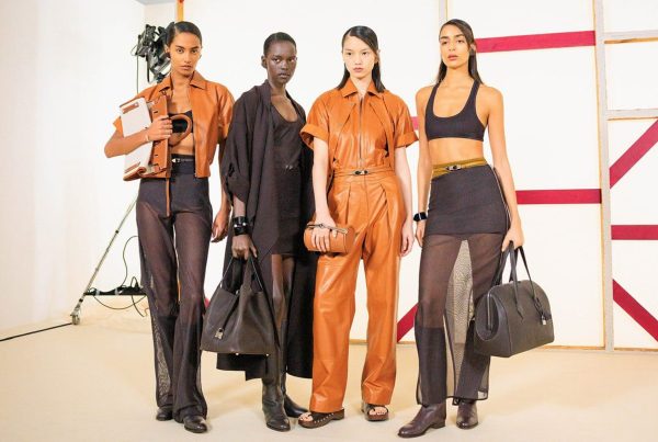 Hermès presenteert een frisse en moderne look voor lente-zomer 2025 1 WELPOP Hermes presente un look frais et moderne pour le printemps ete 2025 13