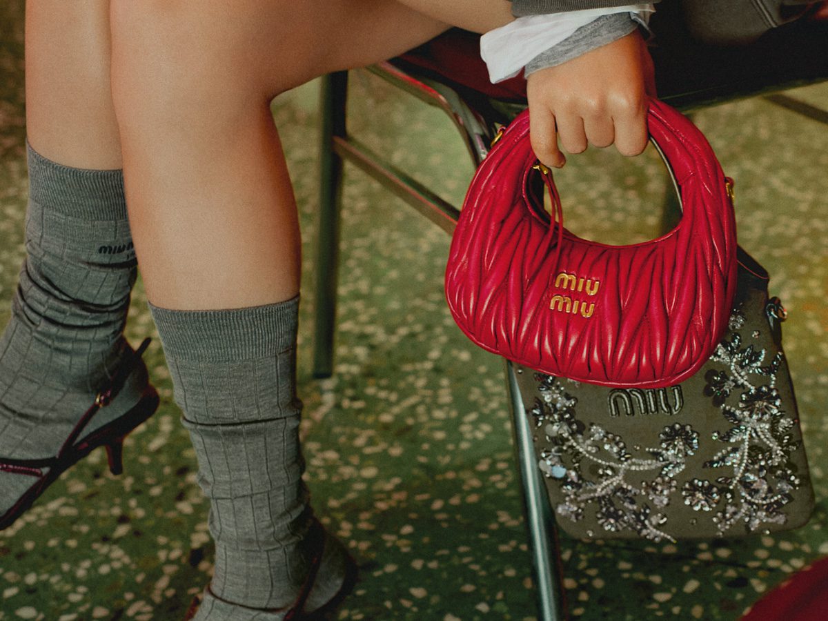 Miu Miu: Herbstkollektion im Britischen Stil 20 svg+xml;charset=utf