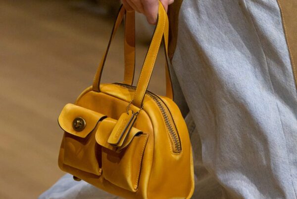 Coach FW 2025 Returns to Classic Coach 16