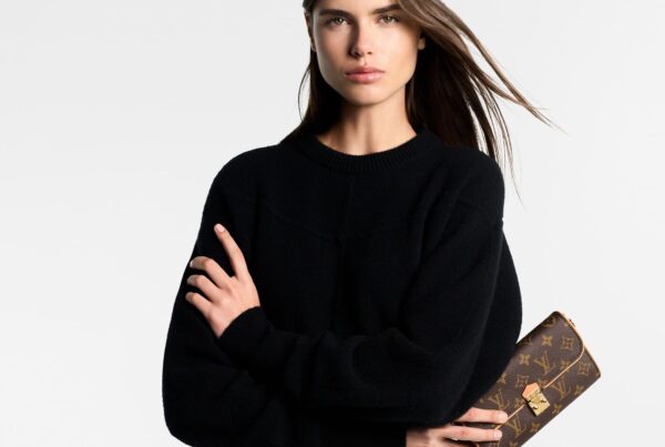 louis vuitton pochette camille M13566 PM1 Cropped worn view