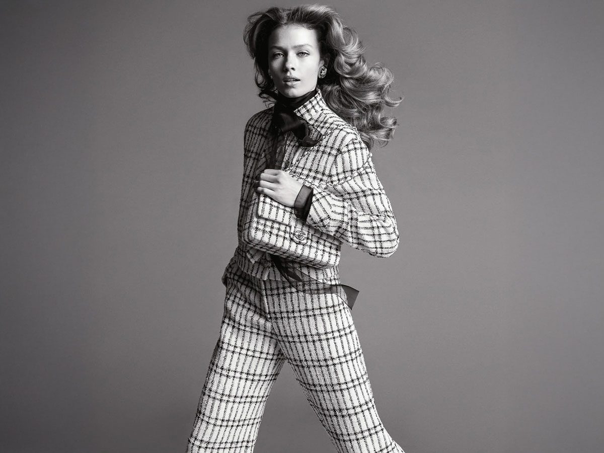 Celine enthüllt ihre Sommerkollektion 2025 und neue Taschen 12 svg+xml;charset=utf