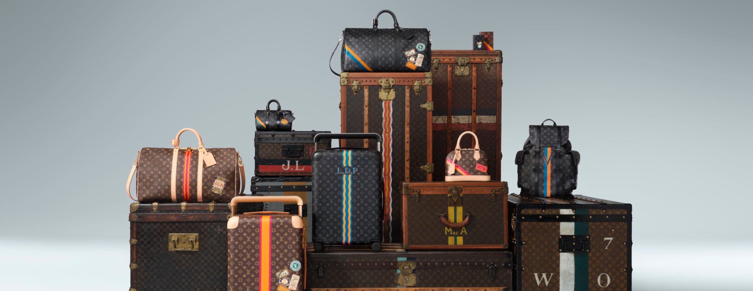 Bottega Veneta legt die Banana Bag neu auf 14 svg+xml;charset=utf