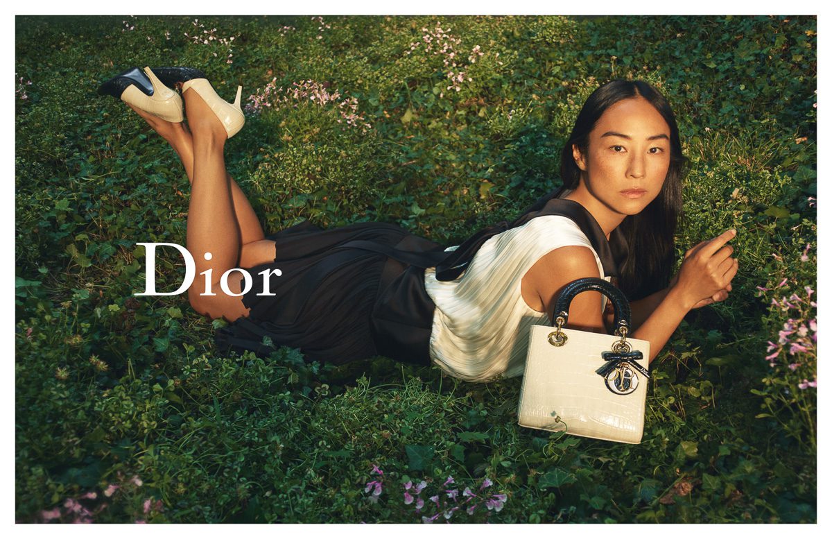Dior Croisière 2024: Die 9 unverzichtbaren Outfits, die Sie zum Strahlen bringen werden 21 svg+xml;charset=utf